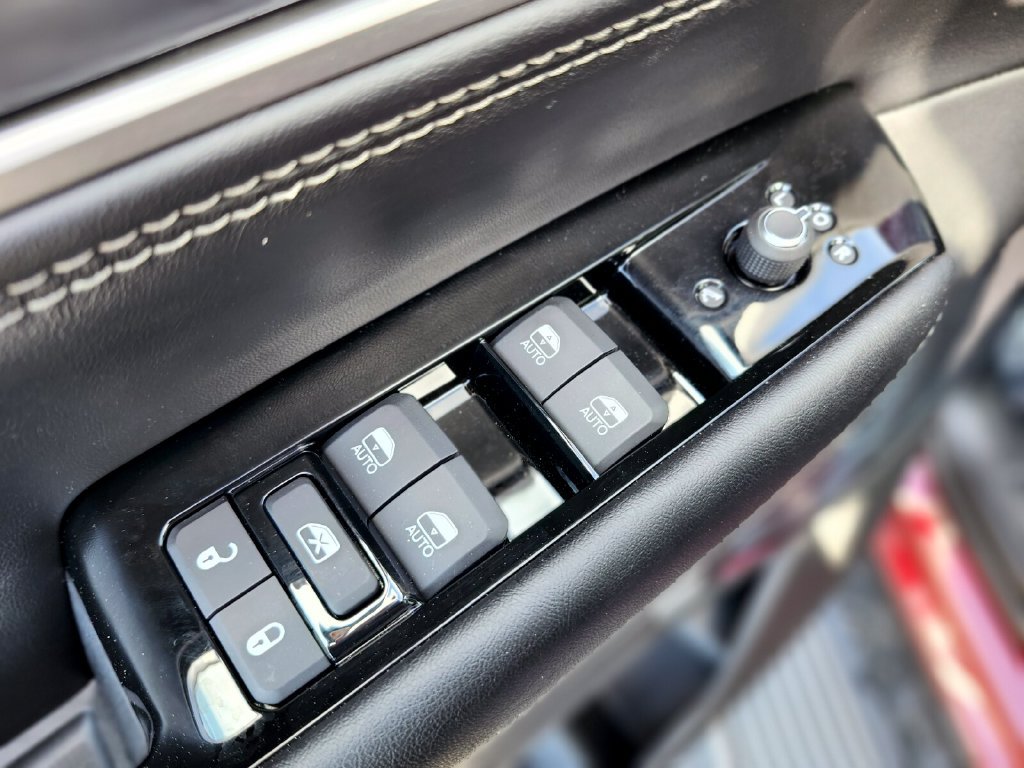 Used 2026 Jeep Grand Wagoneer Limited AWD/4WD image 18