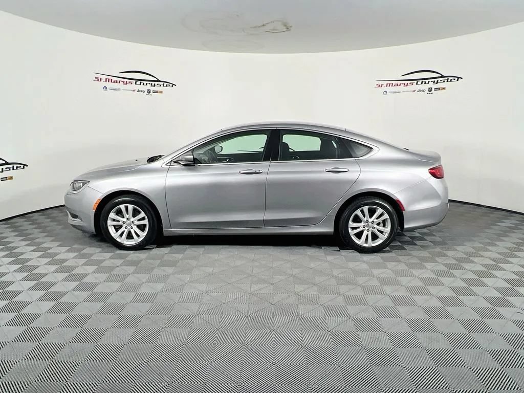 Used 2016 Chrysler 200 Limited FWD image 5
