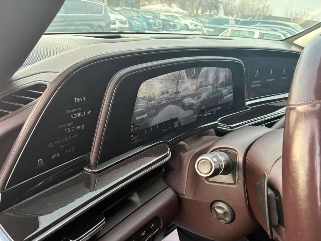 Used 2021 Cadillac Escalade Sport Platinum image 11