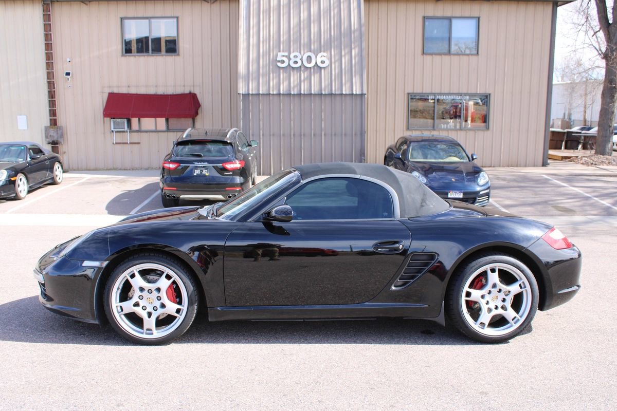 Used 2005 Porsche Boxster S image 2