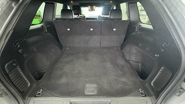 Used 2020 Jeep Grand Cherokee Limited image 14