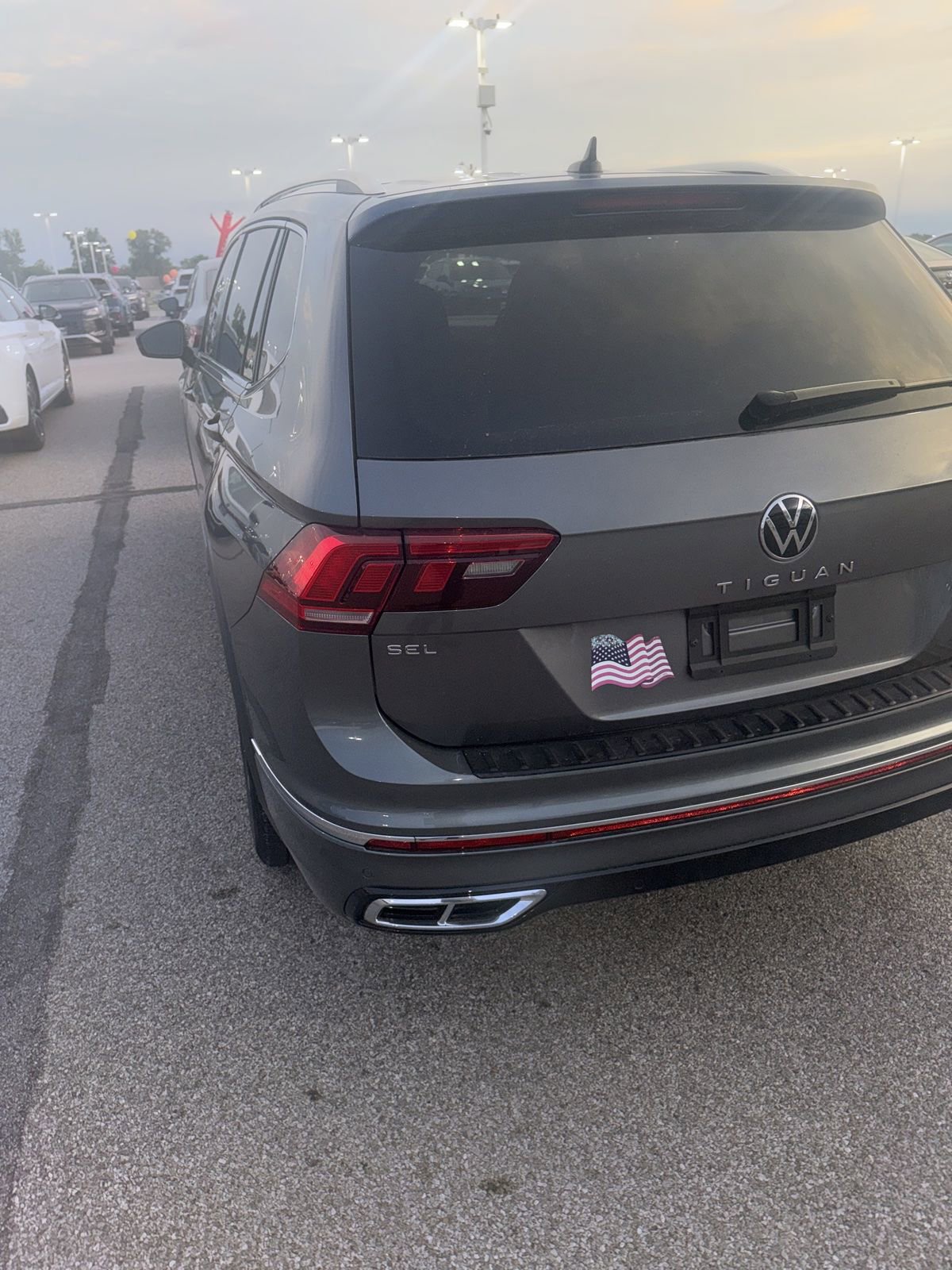 Used 2024 Volkswagen Tiguan SEL R-Line AWD/4WD image 6