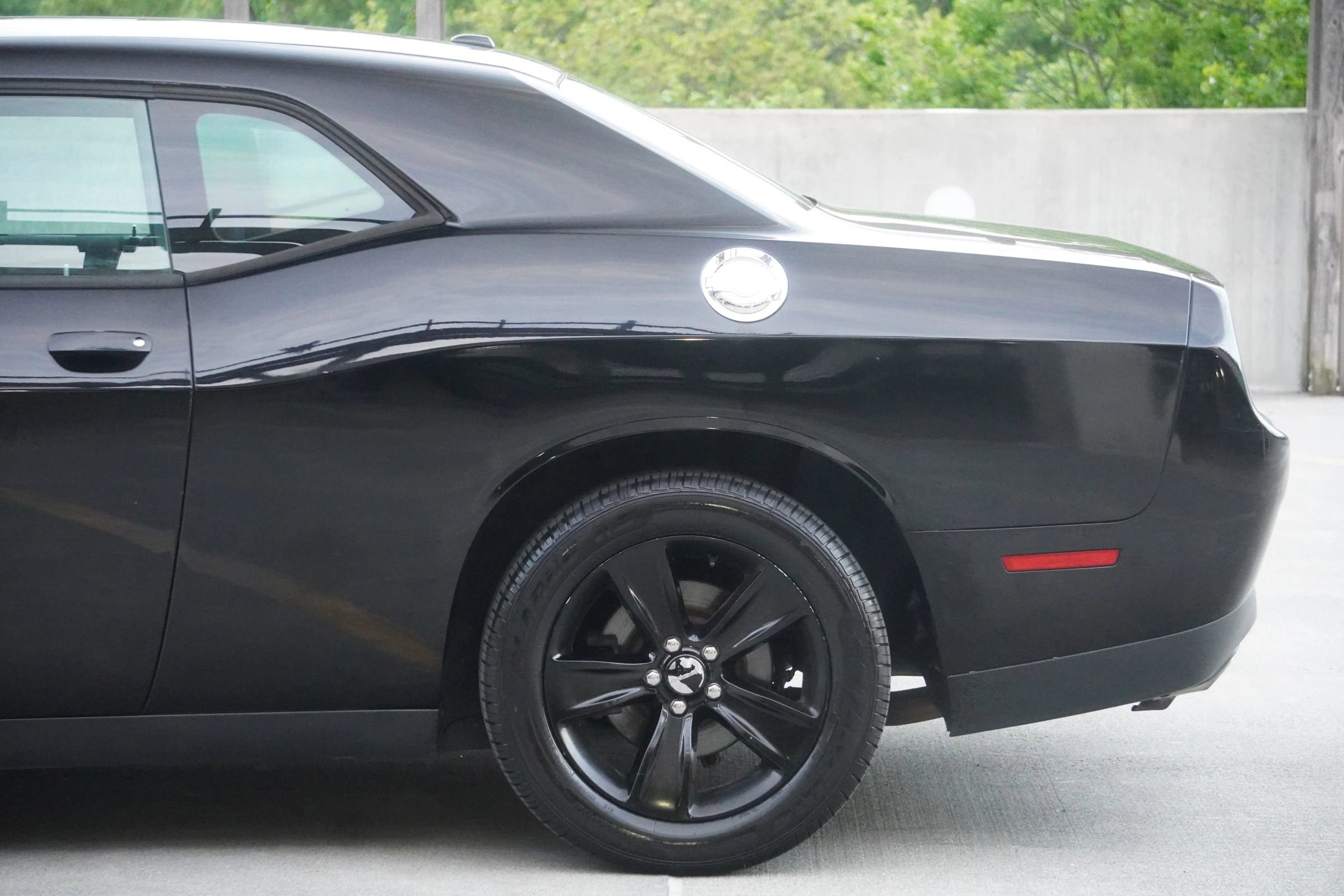Used 2017 Dodge Challenger SXT RWD image 33
