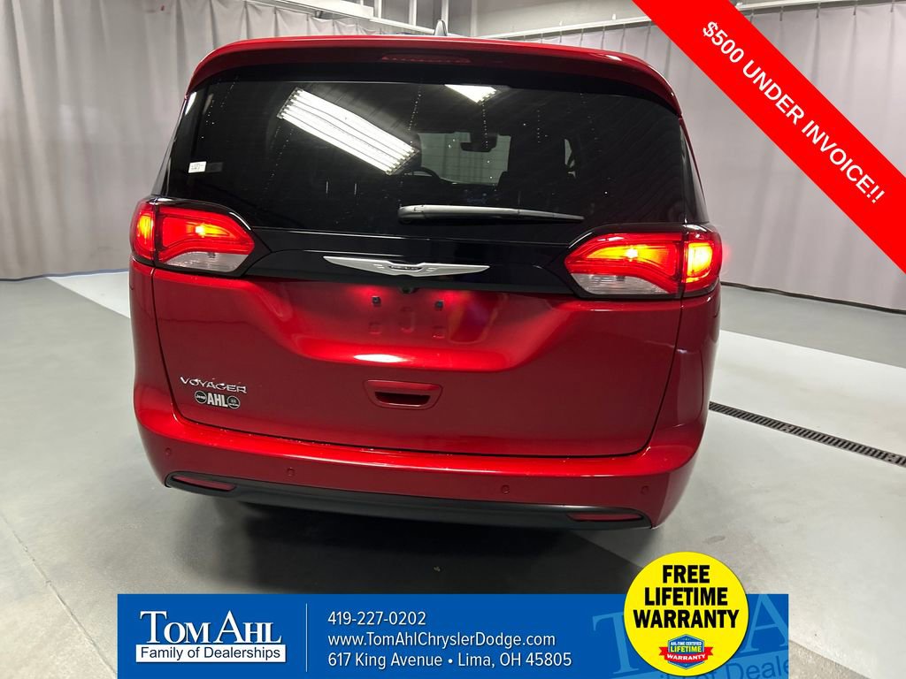 New 2026 Chrysler Voyager LX image 6