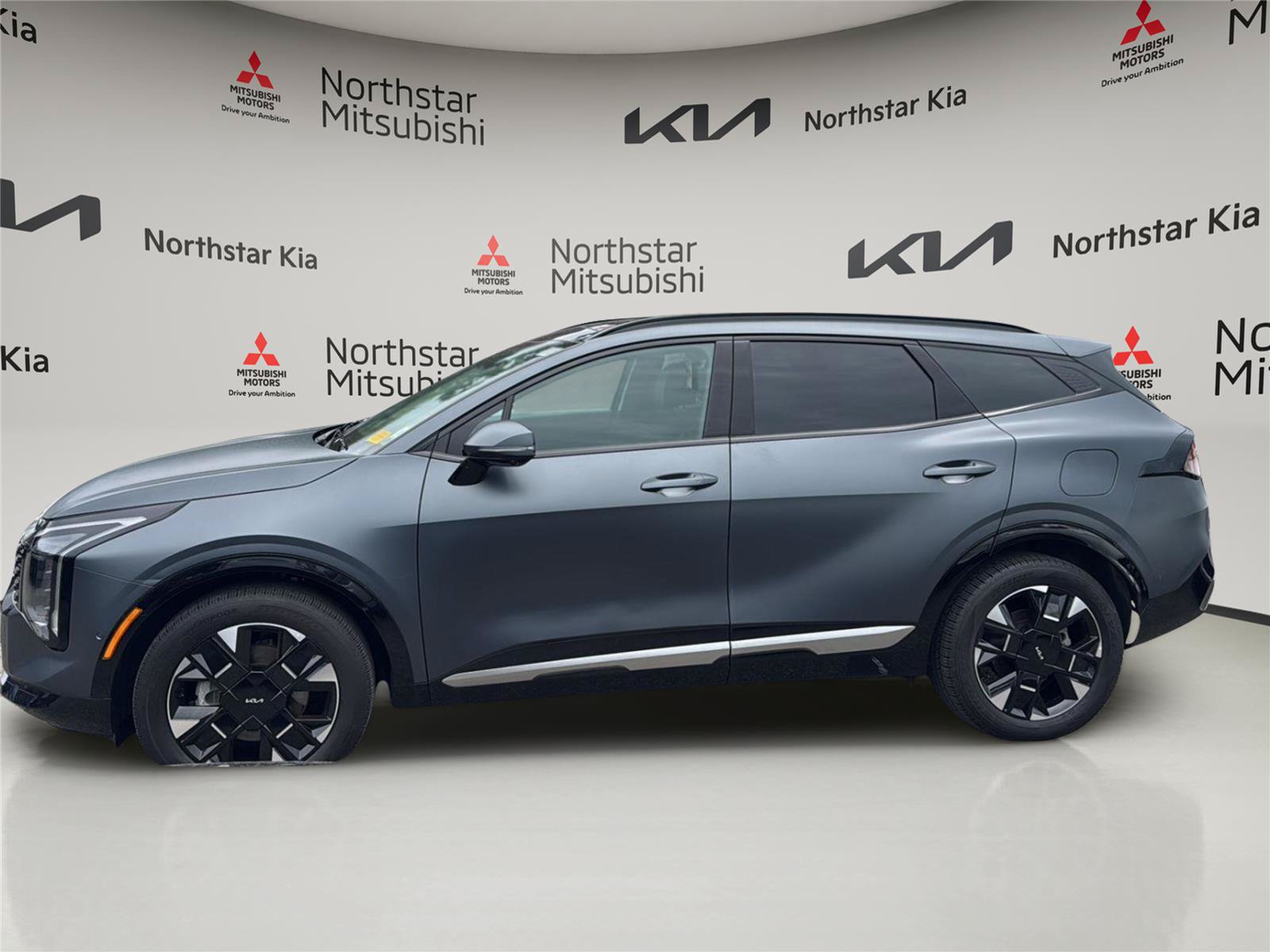 Used 2026 Kia Sportage SX Prestige AWD/4WD image 2