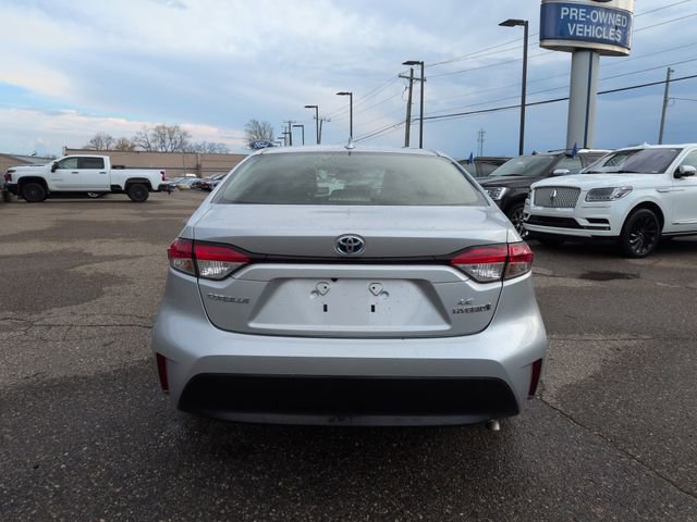 Used 2024 Toyota Corolla LE AWD/4WD image 6