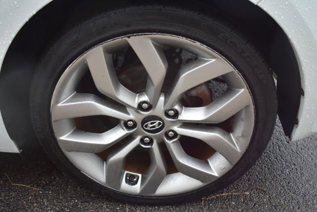 Used 2015 Hyundai Veloster RE:FLEX Edition image 40