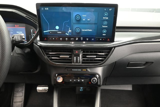 Used 2023 Ford Escape ST-Line w/ Tech Pack #1 AWD/4WD image 19