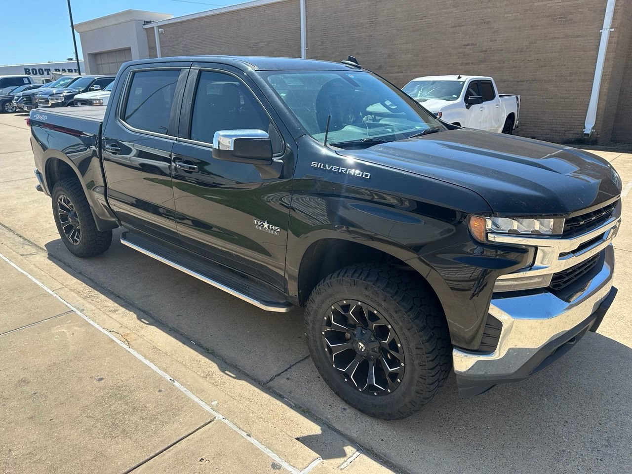 Used 2019 Chevrolet Silverado 1500 LT w/ Texas Edition AWD/4WD image 1