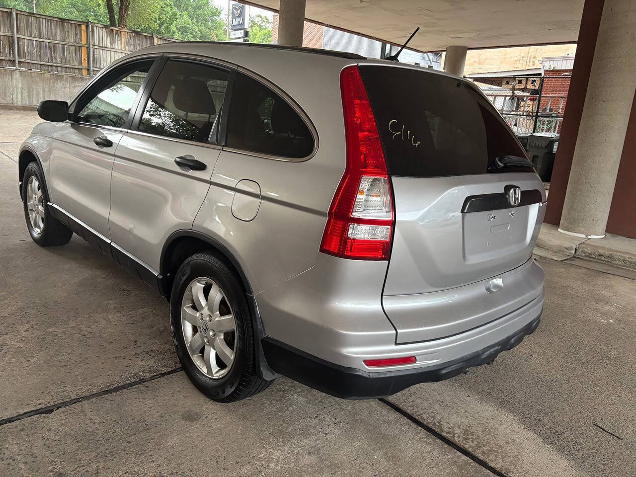 Used 2011 Honda CR-V SE image 8