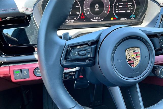 Used 2025 Porsche Panamera RWD image 11