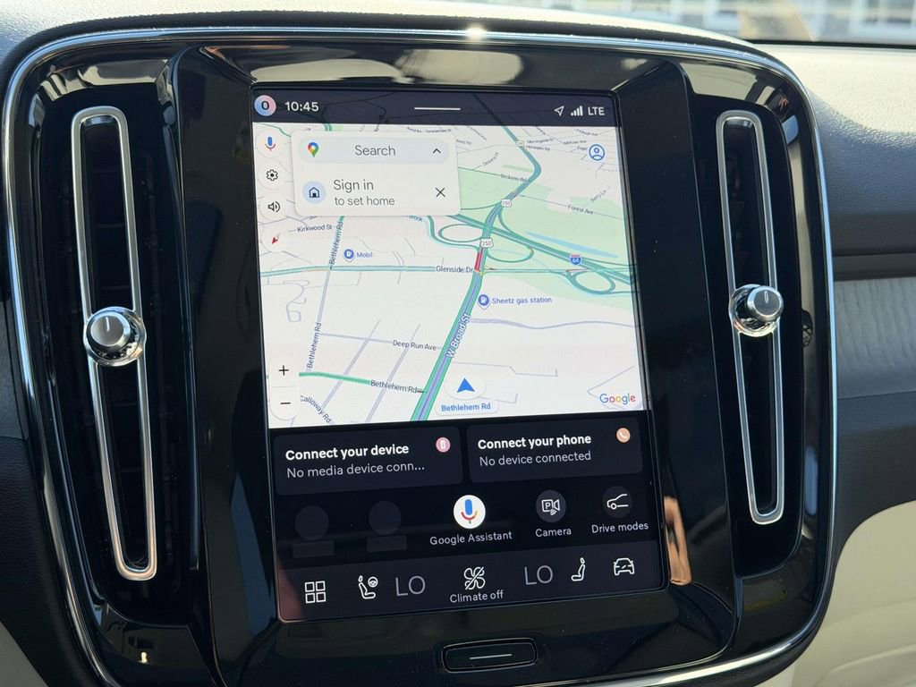 New 2026 Volvo XC40 B5 Ultra w/ Climate Package image 3