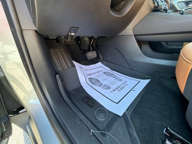 New 2027 Chevrolet Traverse Z71 w/ Driver Confidence Package AWD/4WD image 38