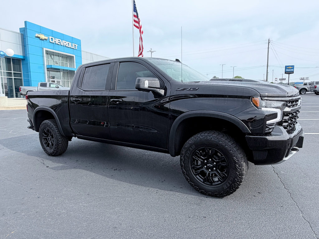 Used 2025 Chevrolet Silverado 1500 ZR2 w/ Technology Package AWD/4WD image 2