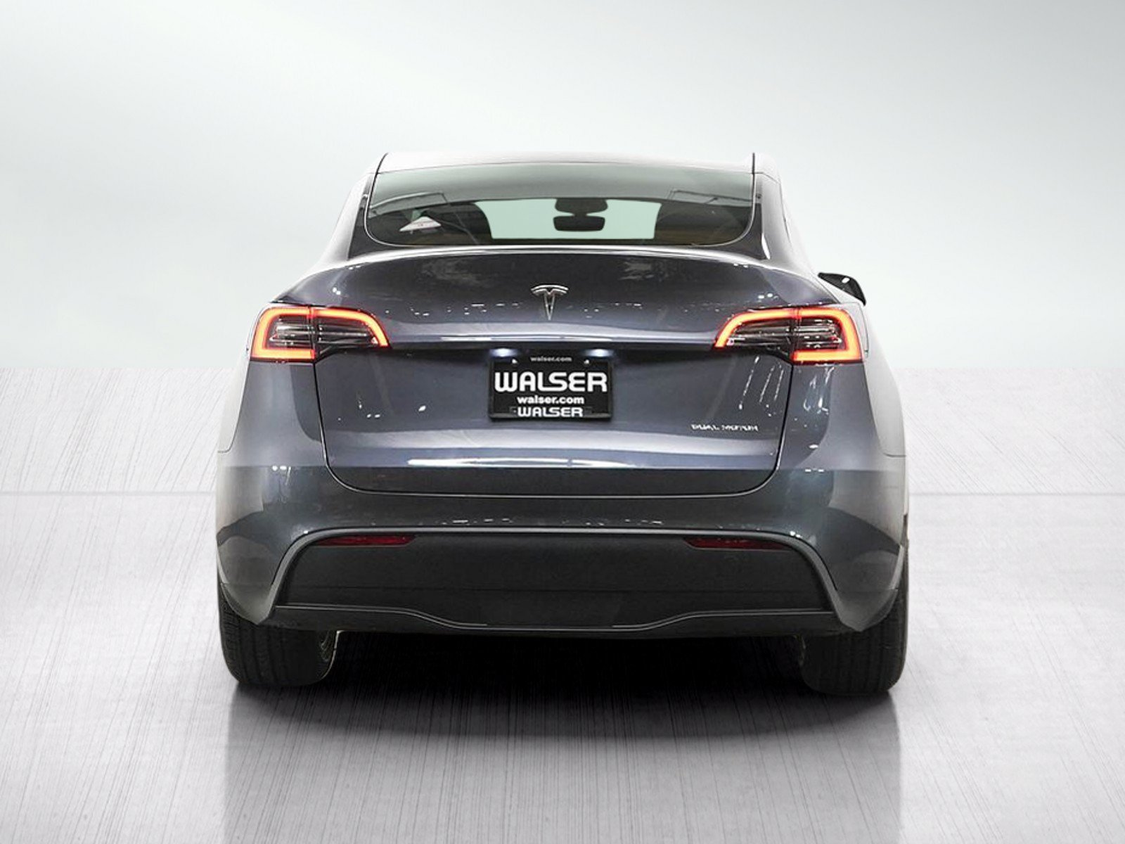 Used 2023 Tesla Model Y Long Range AWD/4WD image 4