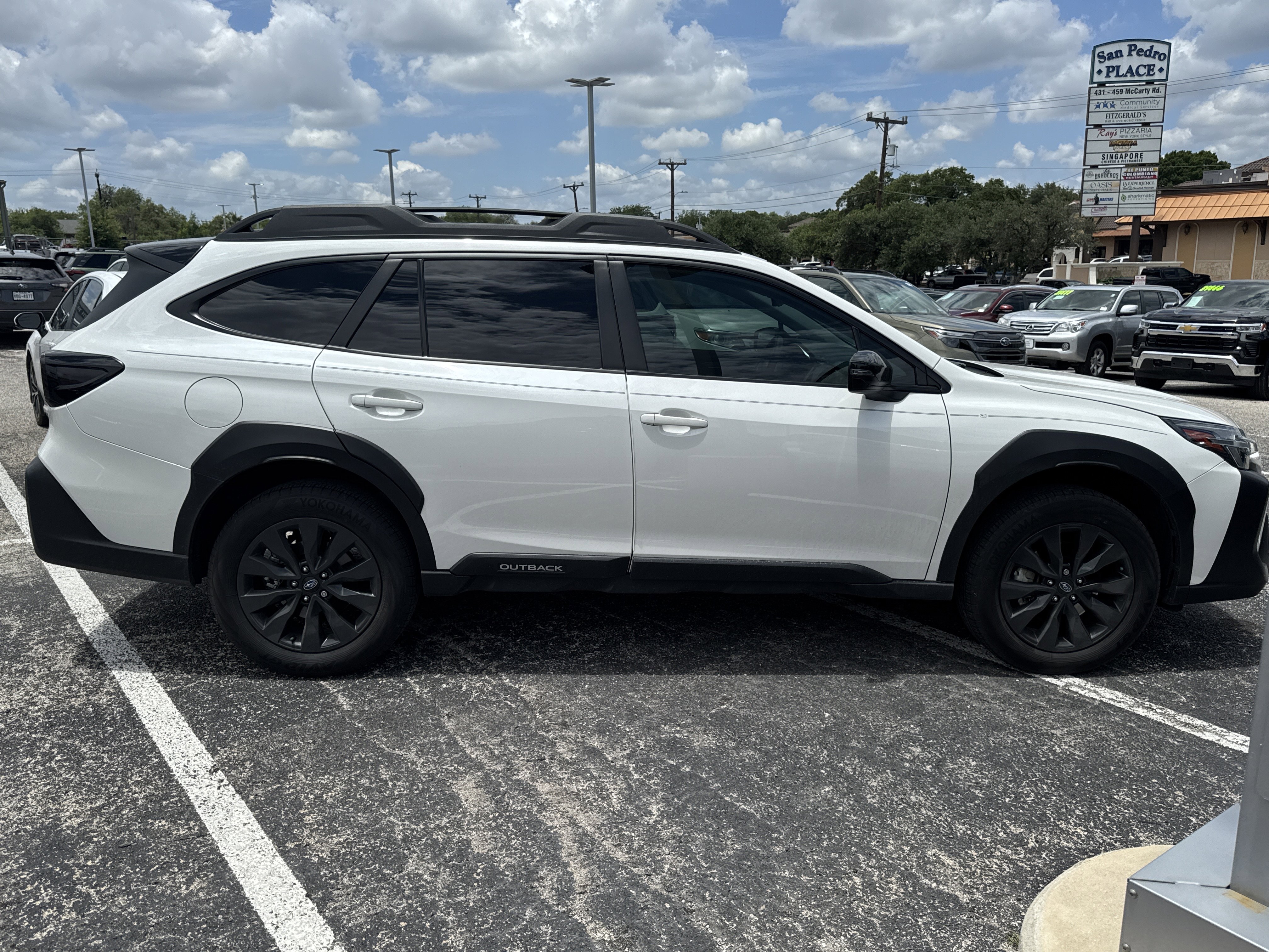 Used 2025 Subaru Outback Onyx Edition AWD/4WD image 2