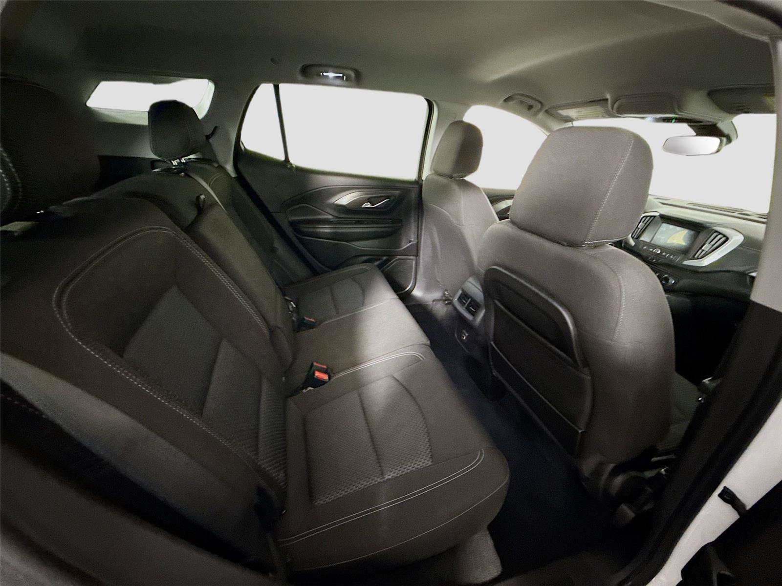 Used 2023 GMC Terrain SLE w/ Driver Convenience Package AWD/4WD image 18