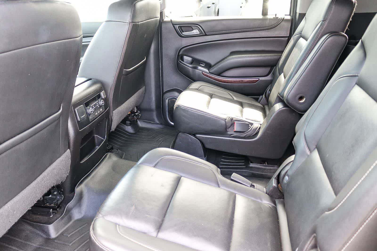 Used 2018 GMC Yukon XL SLT w/ Open Road Package AWD/4WD image 18