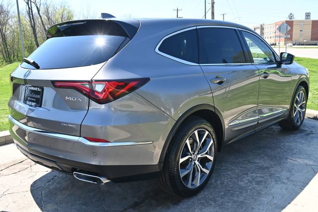 Used 2023 Acura MDX SH-AWD w/ Technology Package image 5