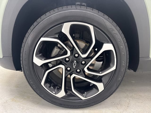 Used 2024 Chevrolet Trax RS w/ Driver Confidence Package FWD image 34