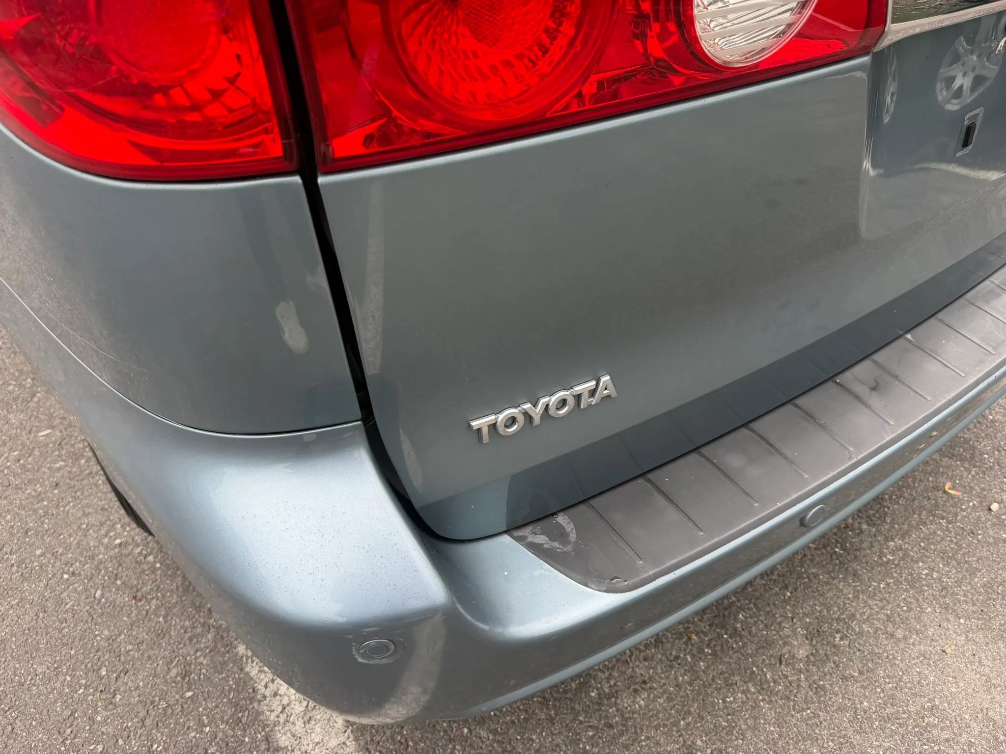 Used 2006 Toyota Sienna XLE Limited image 12