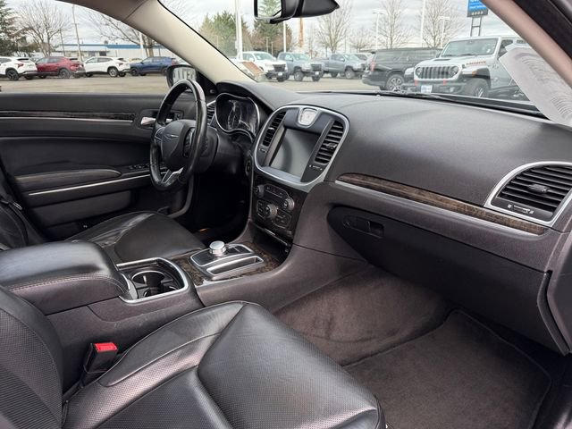 Used 2016 Chrysler 300 C image 37