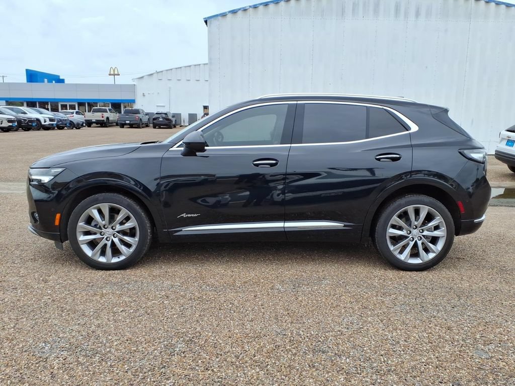 Used 2023 Buick Envision Avenir FWD image 2