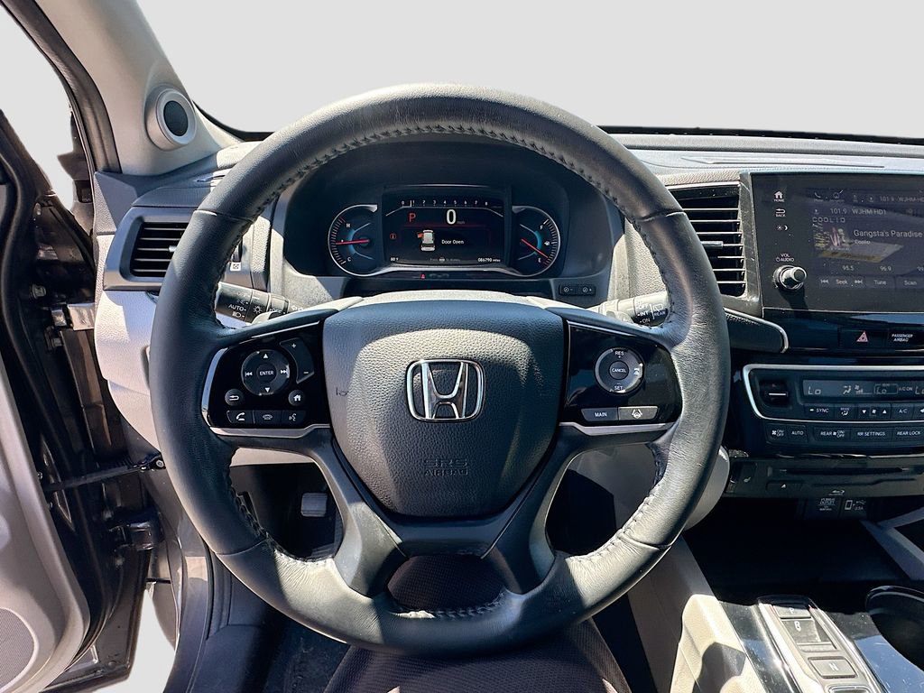 Used 2019 Honda Pilot Touring image 11