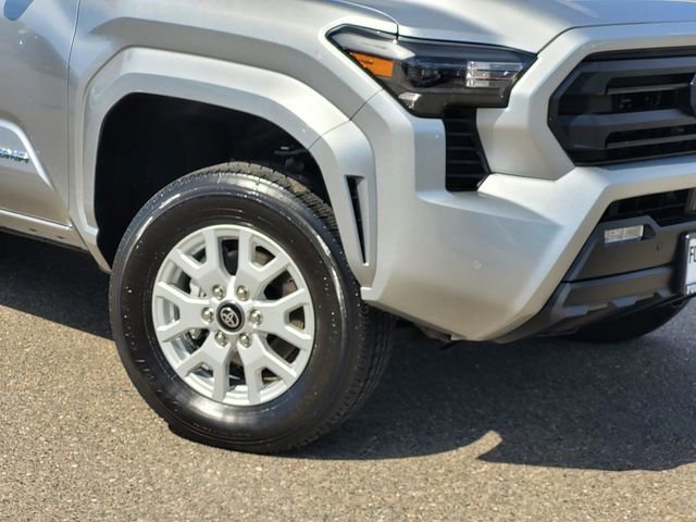 Used 2024 Toyota Tacoma SR5 w/ SR5 Upgrade Package image 6