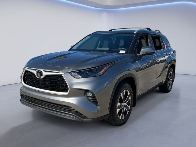 New 2026 Toyota Highlander XLE image 1