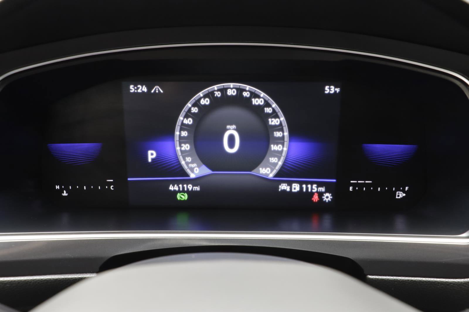 Used 2022 Volkswagen Tiguan SE R-Line image 8