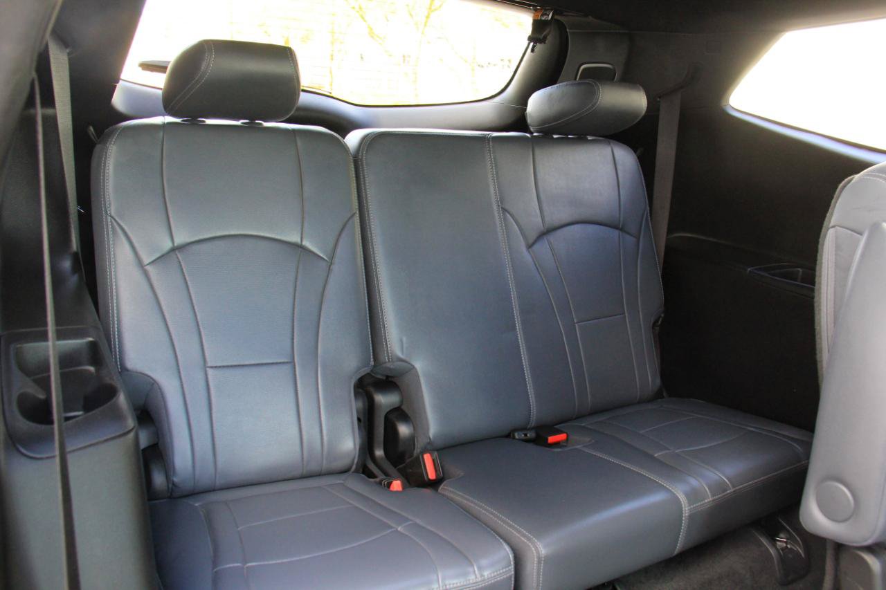 Used 2024 Buick Enclave Essence FWD image 35