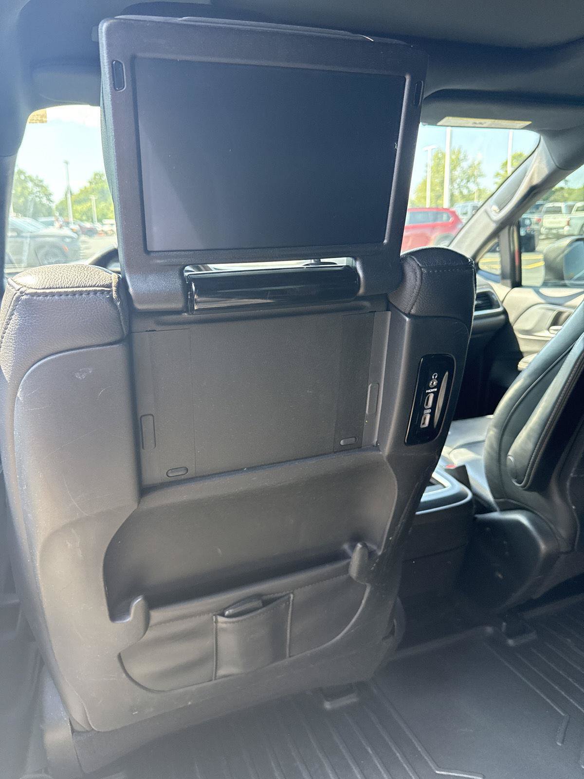 Used 2019 Chrysler Pacifica Touring-L Plus w/ Advanced Safetytec Group FWD image 9