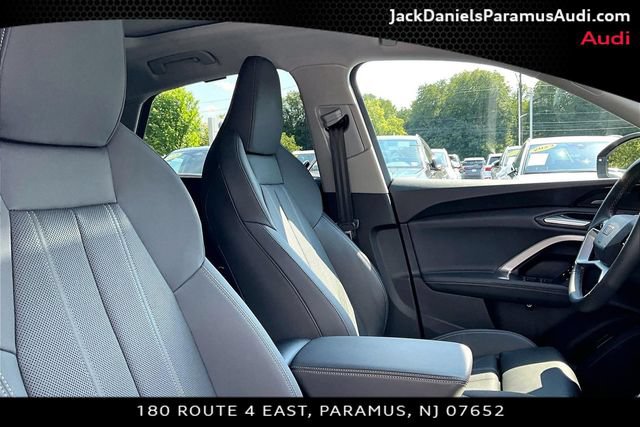 Used 2025 Audi Q5 Premium Plus w/ Premium Plus AWD/4WD image 7