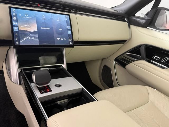 Certified 2025 Land Rover Range Rover Autobiography AWD/4WD image 22