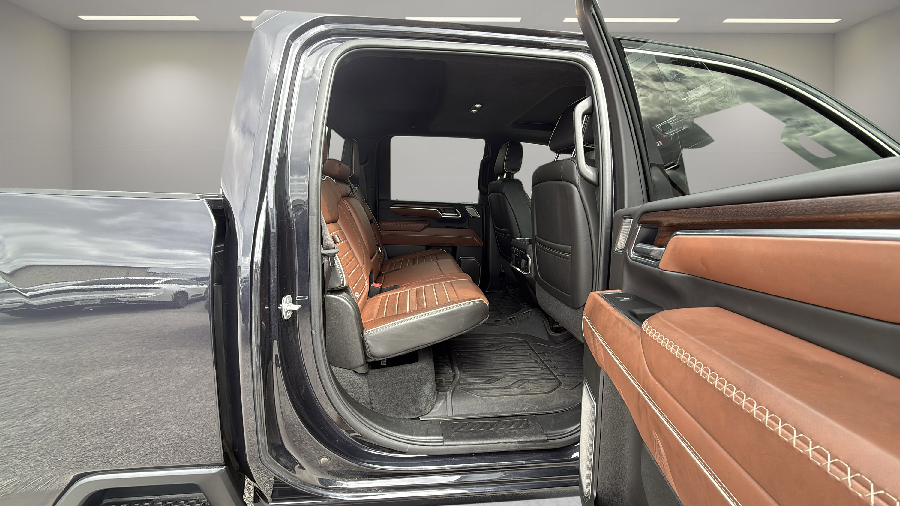 Used 2025 GMC Sierra 2500 Denali Ultimate image 17