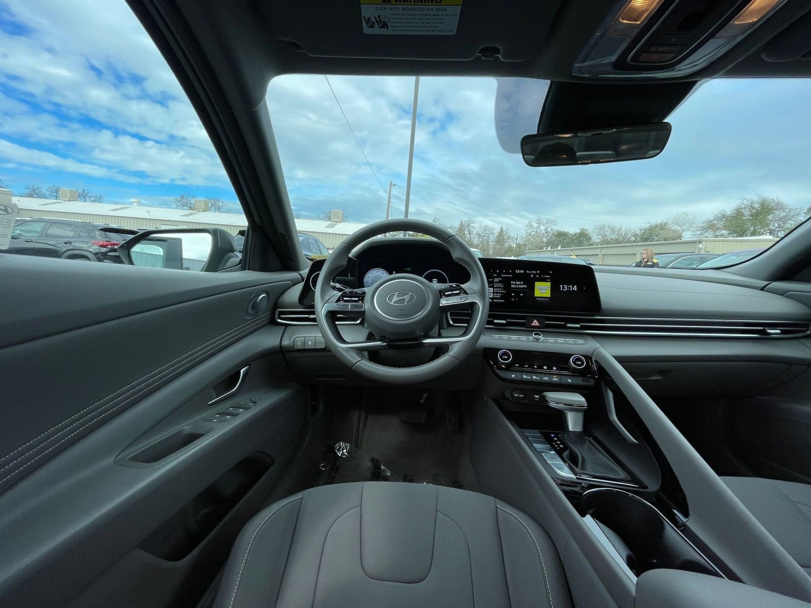 Used 2025 Hyundai Elantra SEL image 34