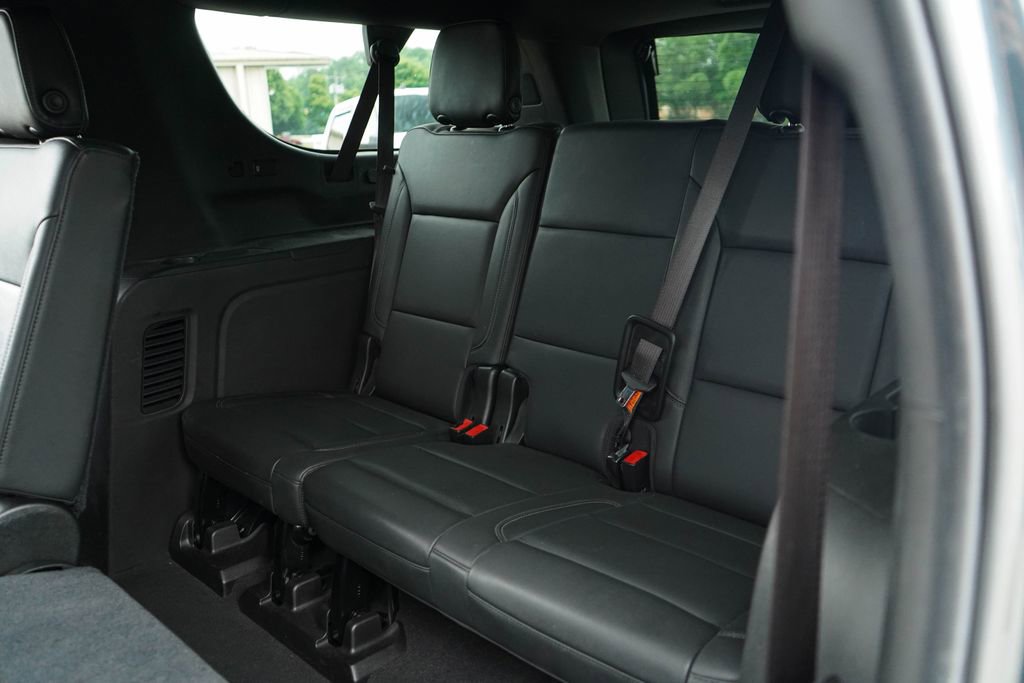 Used 2021 Chevrolet Suburban LT RWD image 34
