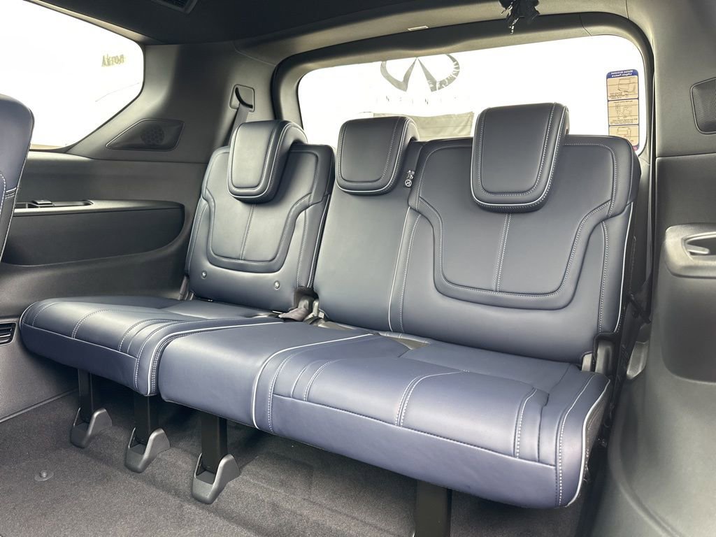 New 2026 INFINITI QX80 4WD image 32