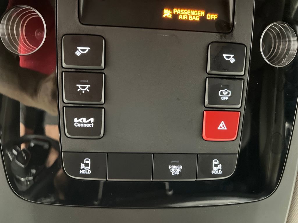 Used 2025 Kia Carnival image 67
