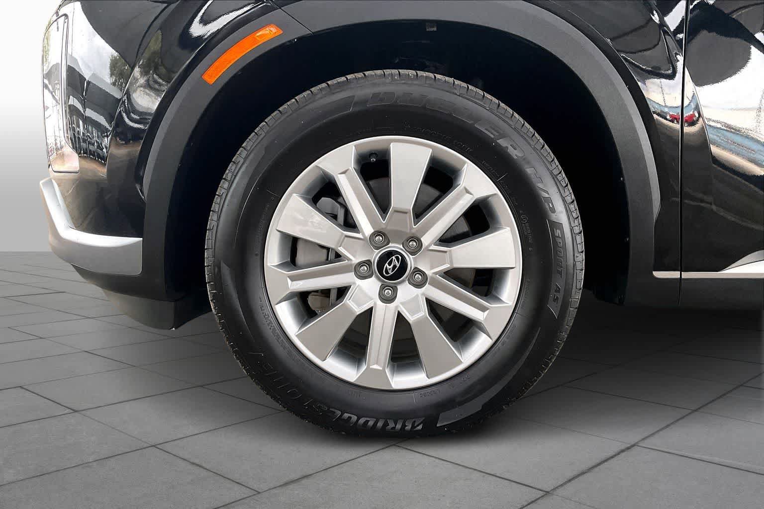 Used 2025 Hyundai Palisade SEL FWD image 11