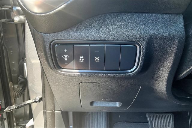 Certified 2023 Kia Soul LX w/ LX Technology Package FWD image 14