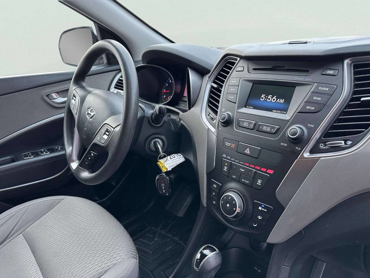 Used 2016 Hyundai Santa Fe SE AWD/4WD image 22