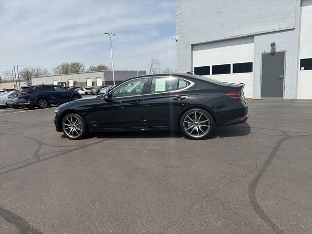 Used 2025 Genesis G70 2.5T image 13