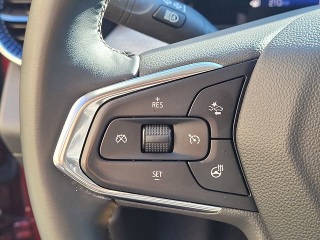 Used 2025 Chevrolet Trax LT w/ LT Convenience Package image 14