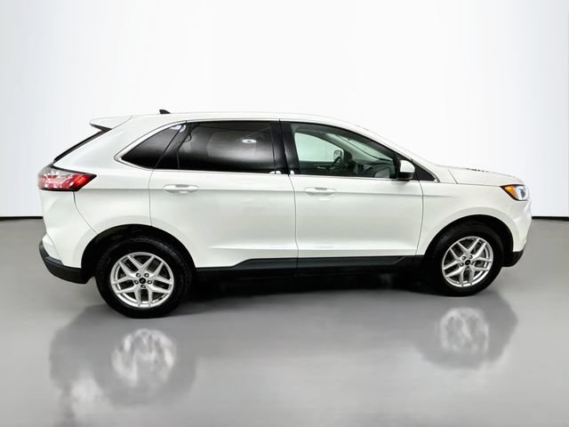 Certified 2024 Ford Edge SEL w/ Convenience Package AWD/4WD image 8