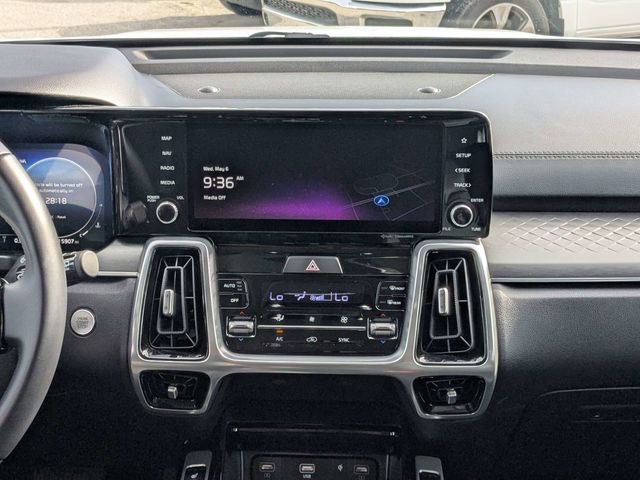 Used 2023 Kia Sorento SX AWD/4WD image 18