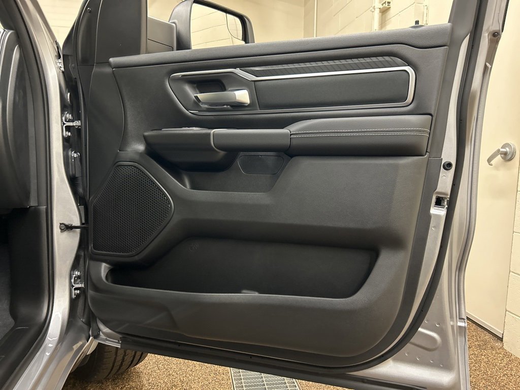 New 2026 RAM 1500 4x4 Crew Cab image 16