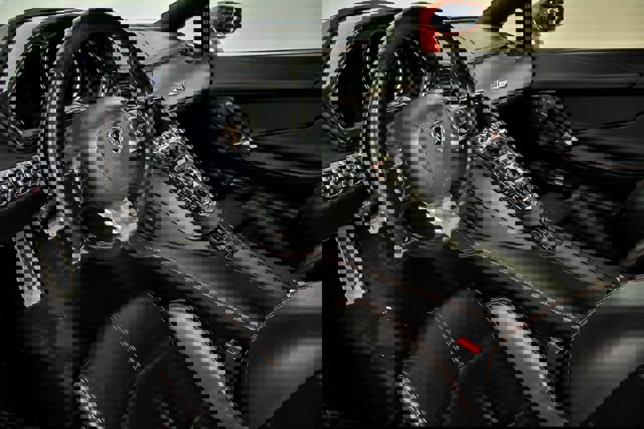 Used 2014 Lamborghini Aventador LP 700-4 image 25