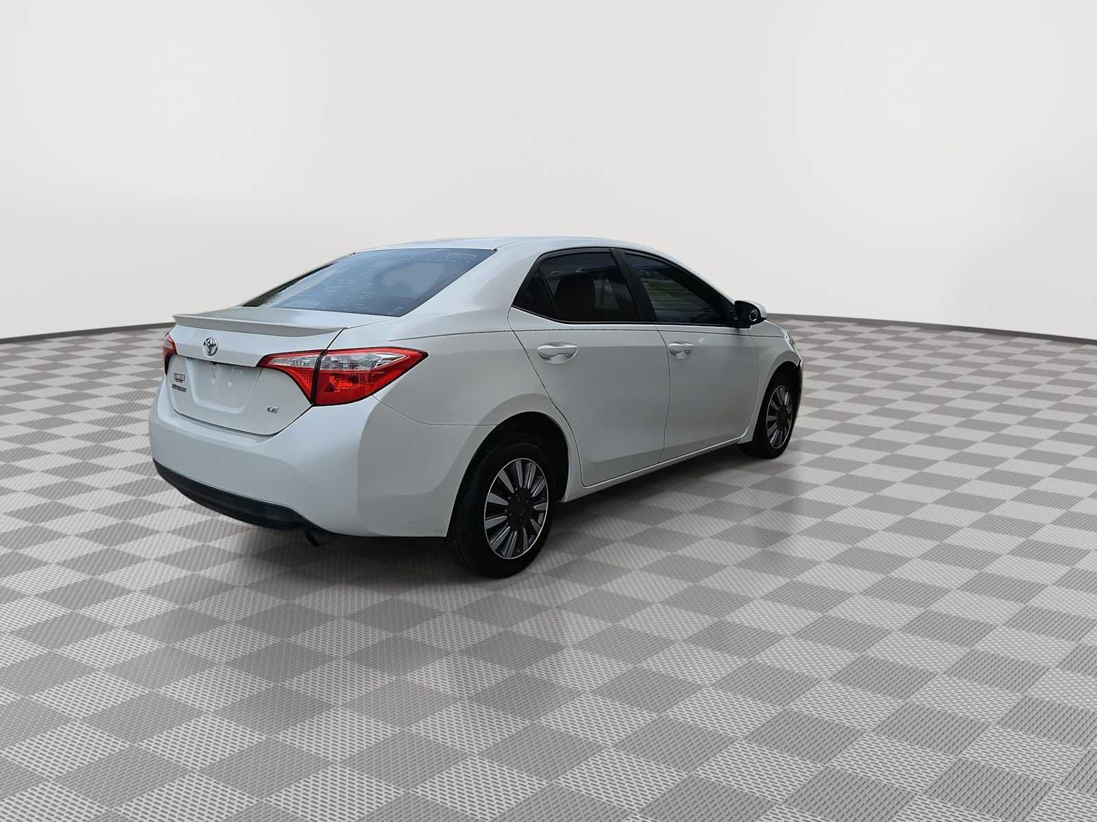 Used 2014 Toyota Corolla LE image 8
